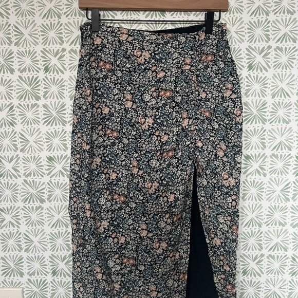Floral Abercrombie & Fitch stretch knee length skirt with slit - Picture 1 of 5